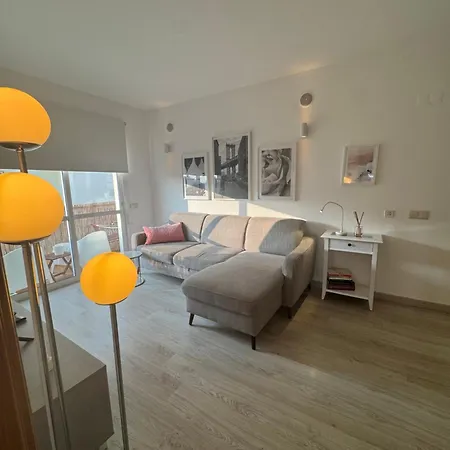 Modern In Al-sakia Village Apartmán